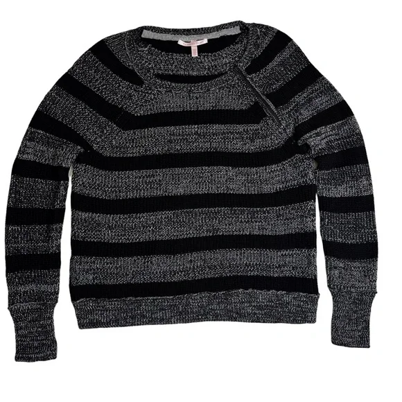 Victoria's Secret Black and Gray Striped Sweater Size Small Zipper Detail NWOT - Picture 3 of 11